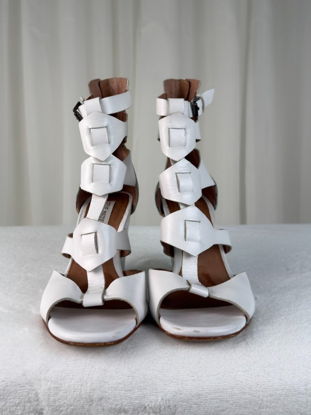 Steve Madden White Leather Cage Strappy Block Heel Sandals Womens 9 Open Toe - Picture 4 of 9